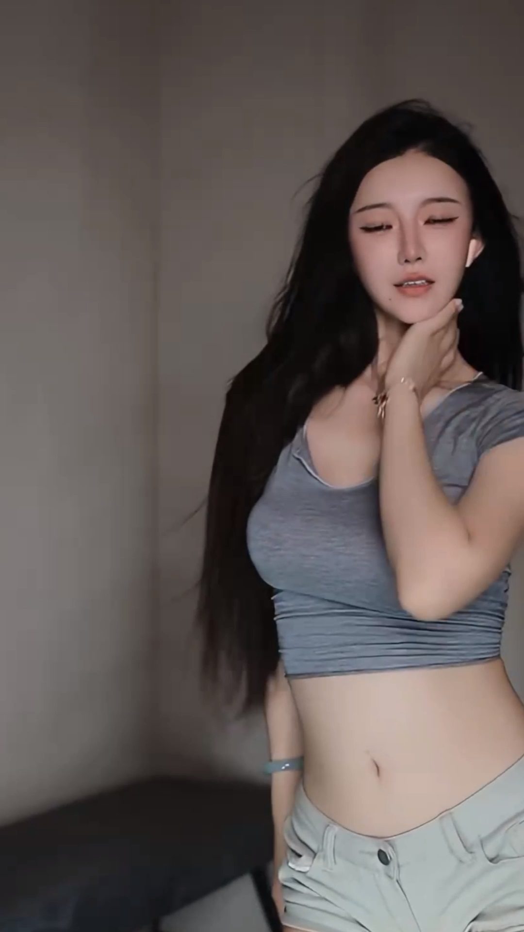 微信视频号 初湫630（盛鸽有鱼er） 美女精彩直播热舞视频合集下载