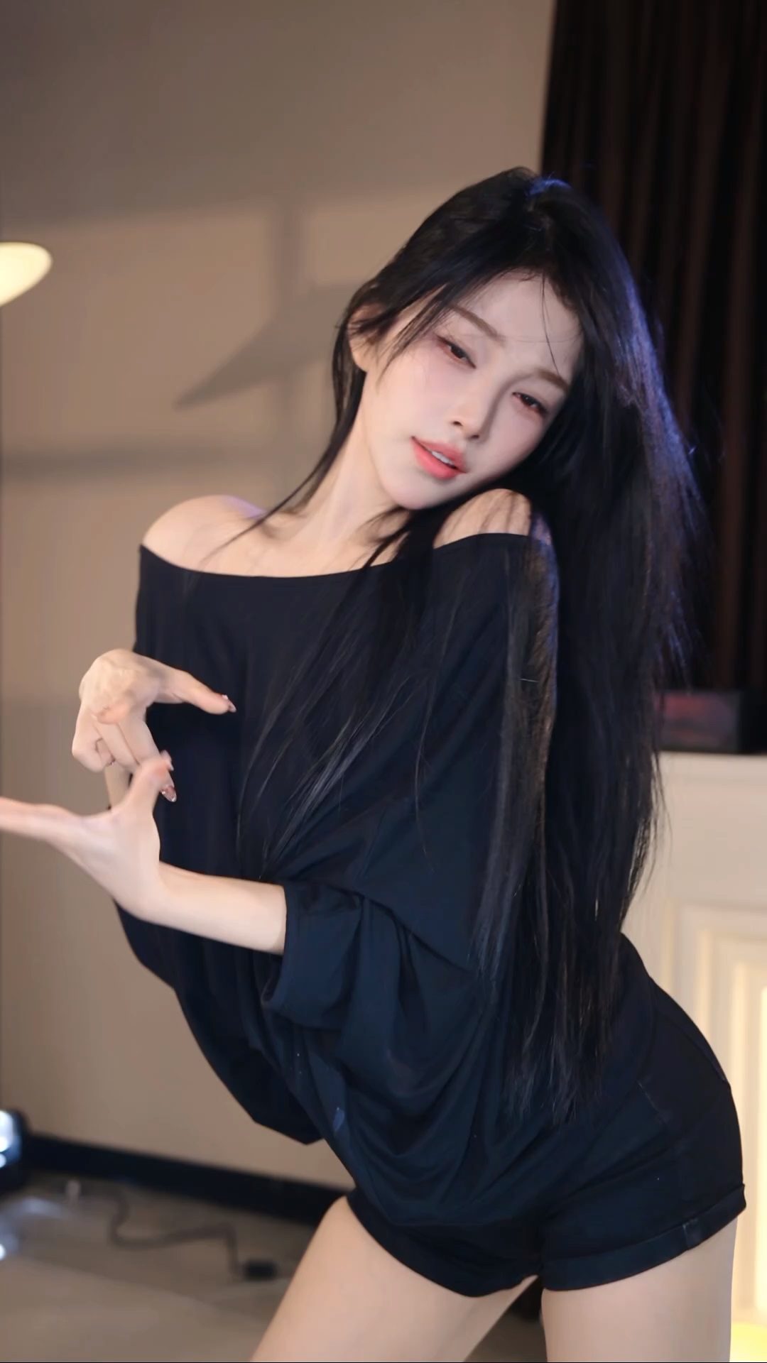 抖音 vivi小小酥 美女精彩直播热舞视频合集下载