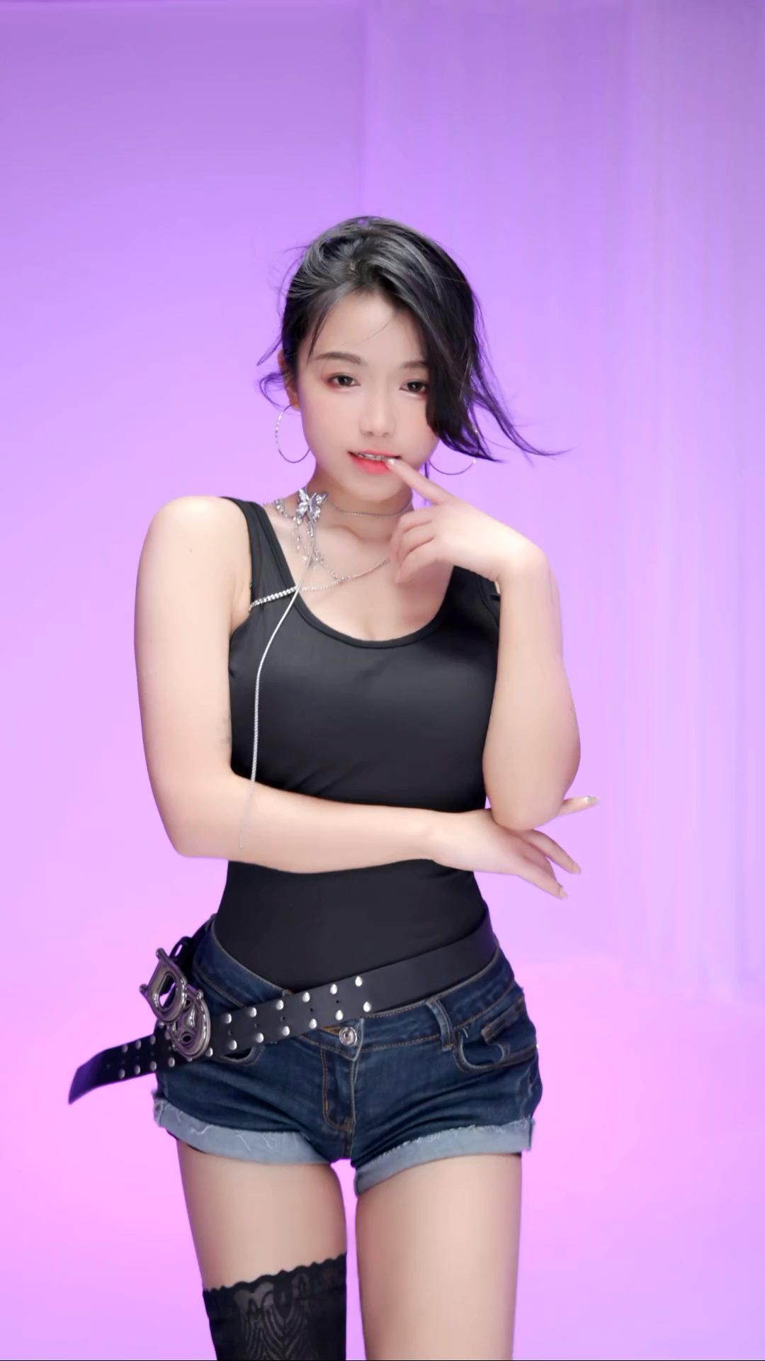 抖音 小深深儿 美女精彩直播热舞视频合集下载