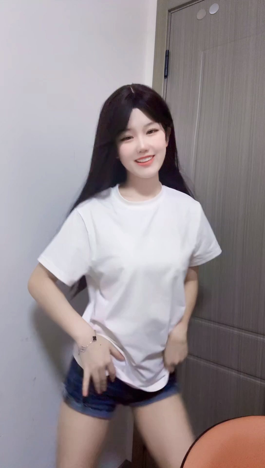 萱萱仙女 直播间网址 热舞视频下载