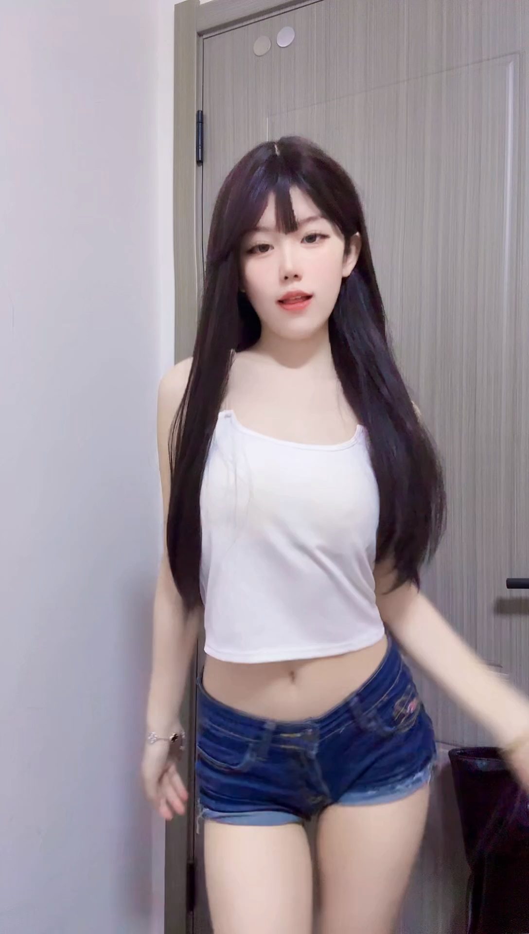 萱萱仙女 直播间网址 热舞视频下载