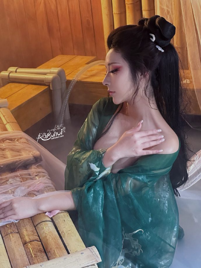 新浪微博 yuuhuia玉汇 美女 Coser 写真视频合集下载